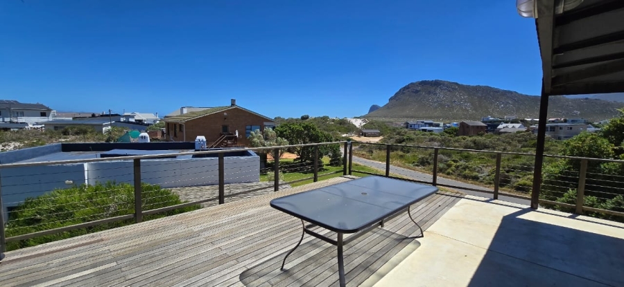 To Let 3 Bedroom Property for Rent in Pringle Bay Western Cape